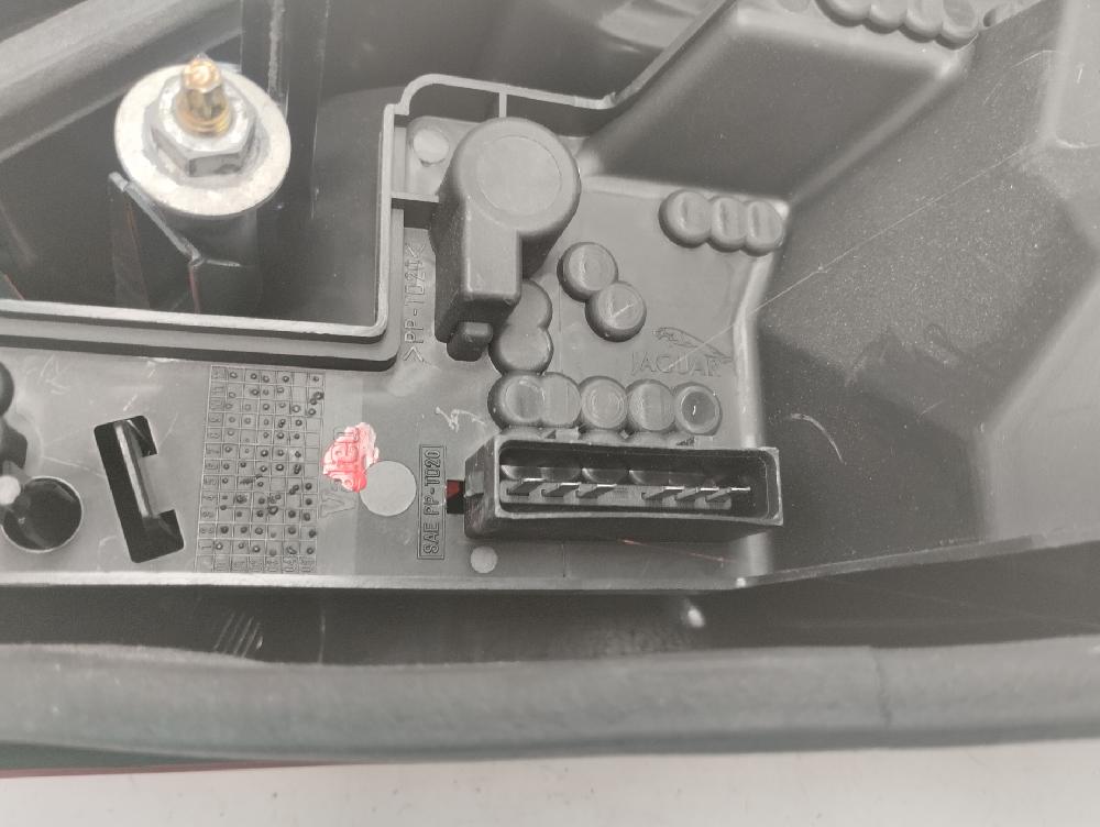 PILOTO TRASERO IZQUIERDO JAGUAR XTYPE 3.0 MT 231CV