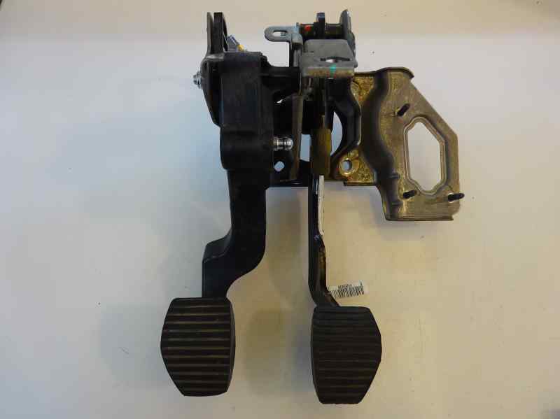 PEDAL EMBRAGUE PEUGEOT 208 1.4 HDI MT 68CV