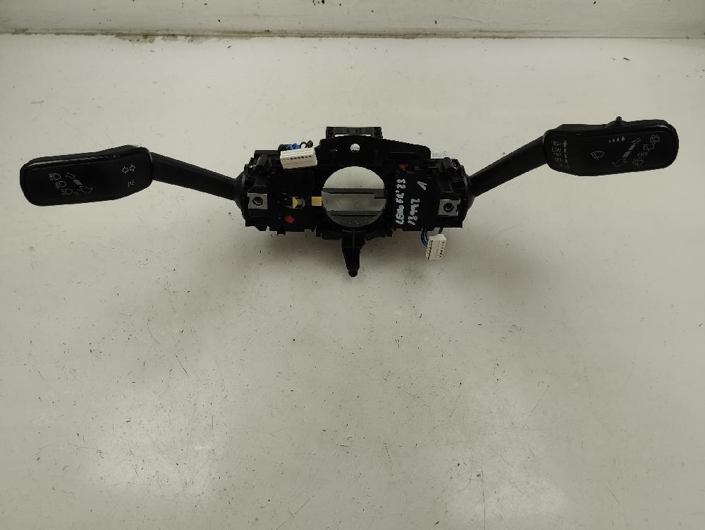 MANDO MULTIFUNCION SEAT LEON 1.5 130CV MT