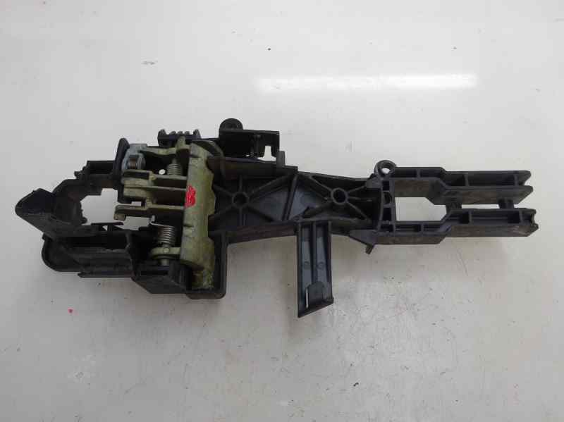 SOPORTE MANETA EXTERIOR DELANTERA DERECHA BMW SERIE 1 1.6 116I MT 115CV