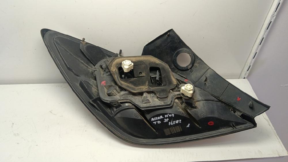 PILOTO TRASERO DERECHO OPEL ASTRA 1.9 MT 120CV | 88KW