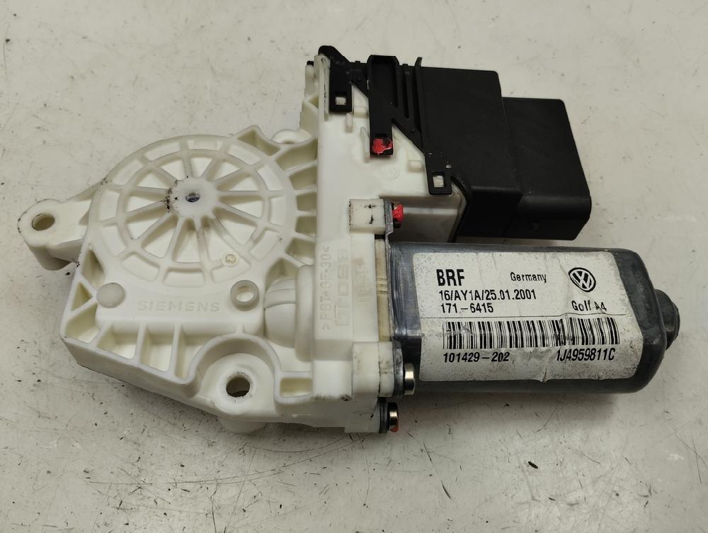 MOTOR ELEVALUNAS TRASERO IZQUIERDO VOLKSWAGEN GOLF 1.9 TDI MT 90CV