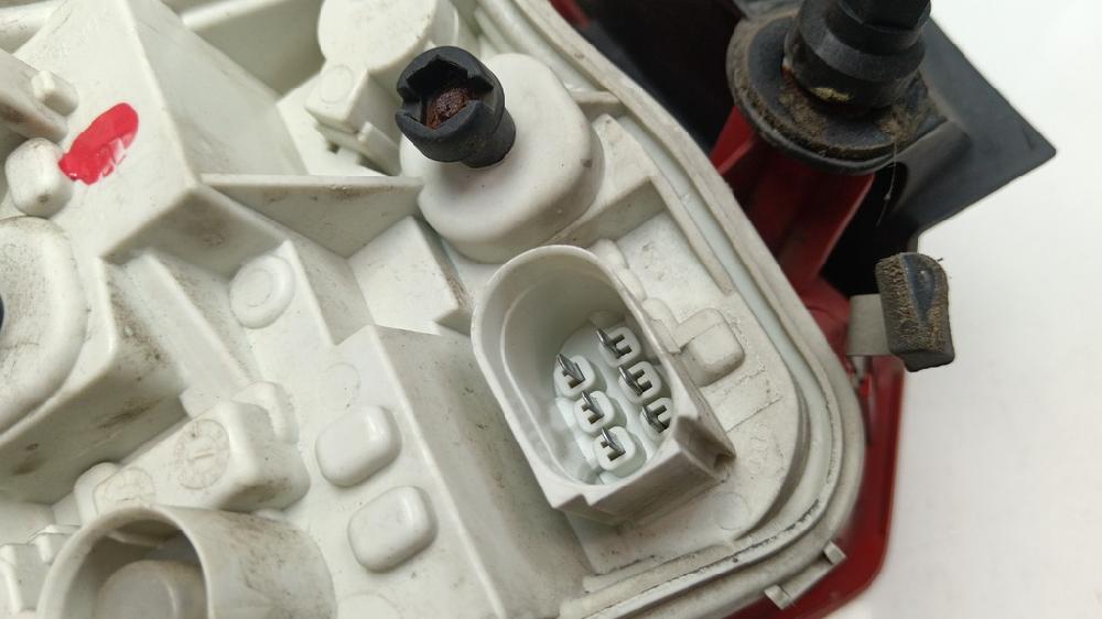 PILOTO TRASERO DERECHO AUDI A3 2.0 TDI DPF MT 140CV