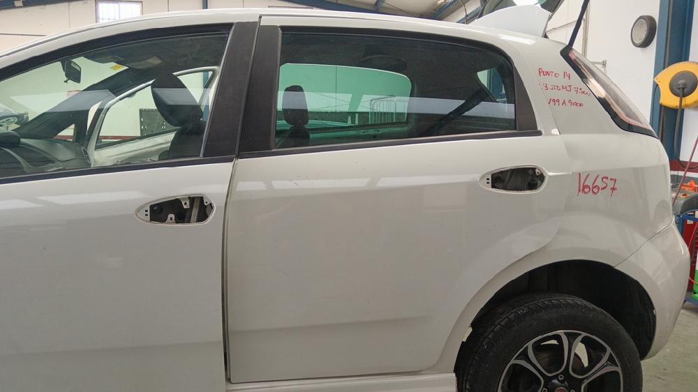 PUERTA TRASERA IZQUIERDA FIAT PUNTO 1.3 AMT 75CV | 55KW