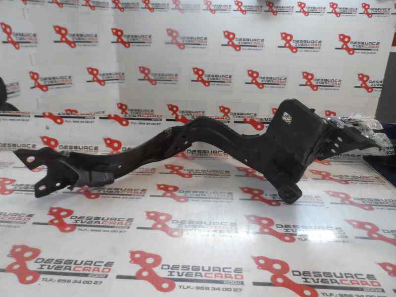 SOPORTE FARO IZQUIERDO MERCEDES BENZ CLASE C 2002 2.2 MT 143CV | 105KW