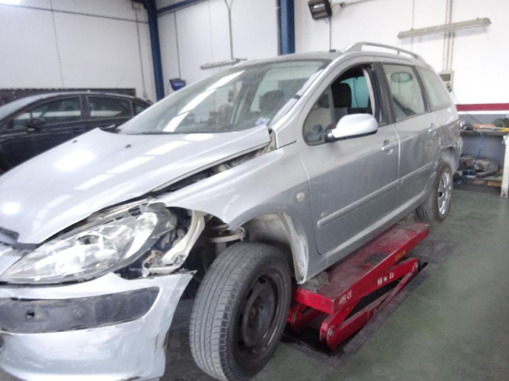 CAJA RELES FUSIBLES PEUGEOT 307 2.0 HDI MT 90CV