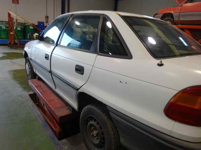 FARO DERECHO OPEL ASTRA 1997 1.6 MT 75CV