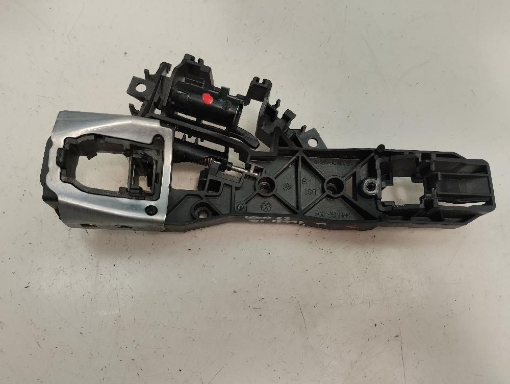 SOPORTE MANETA EXTERIOR DELANTERA IZQUIERDA SEAT LEON 2023 1.5 130CV MT