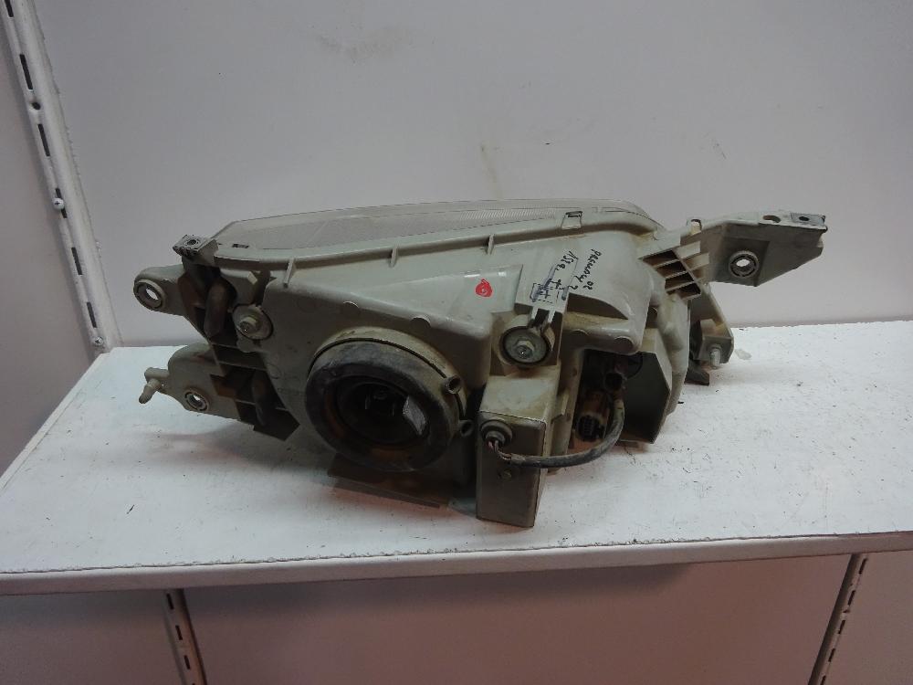 FARO IZQUIERDO MAZDA PREMACY 2002 2.0 TD MT 101CV