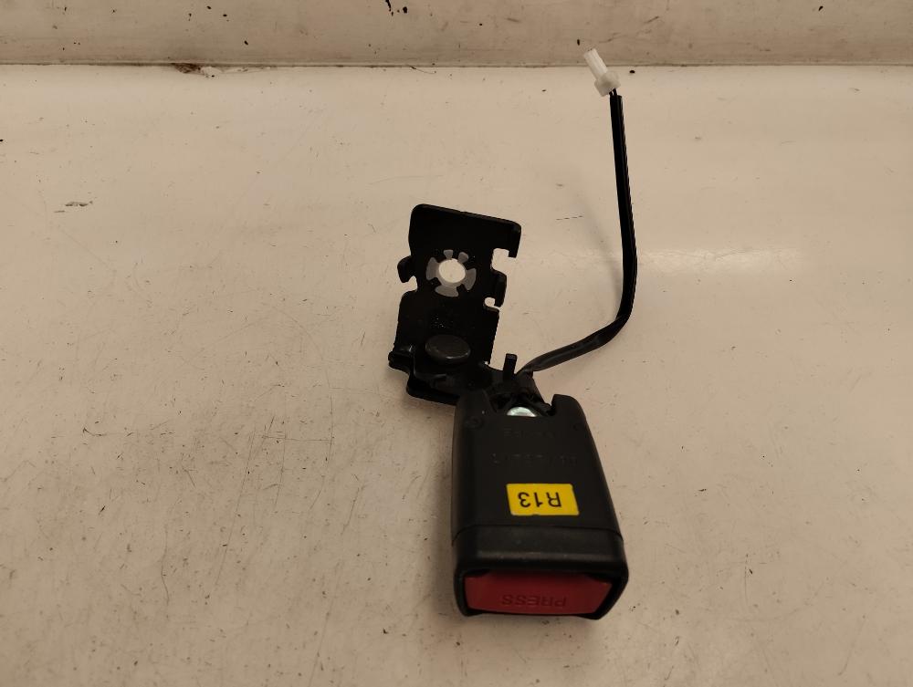 ANCLAJE CINTURON DELANTERO IZQUIERDO HYUNDAI I30 1.4 MT 109CV | 80KW