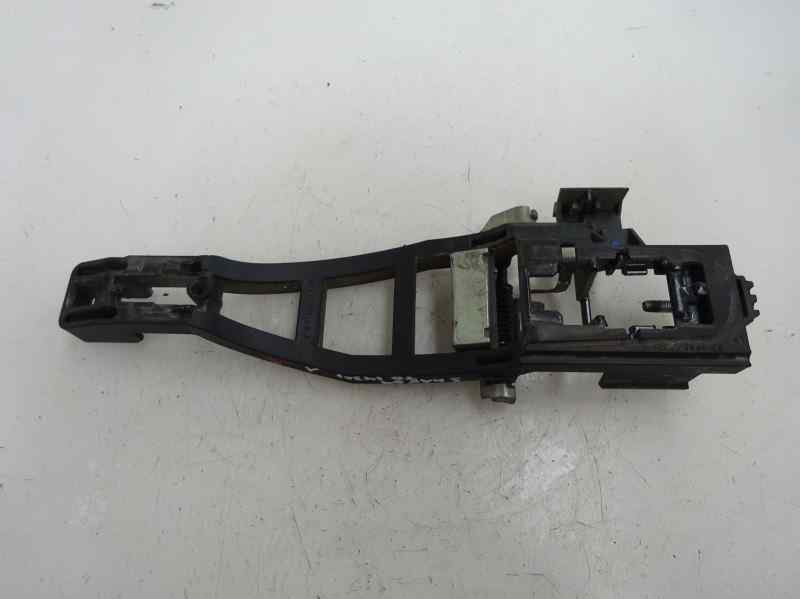 SOPORTE MANETA EXTERIOR PUERTA TRASERA DERECHA FORD SMAX 2.0 TDCI MT 140CV | 103KW
