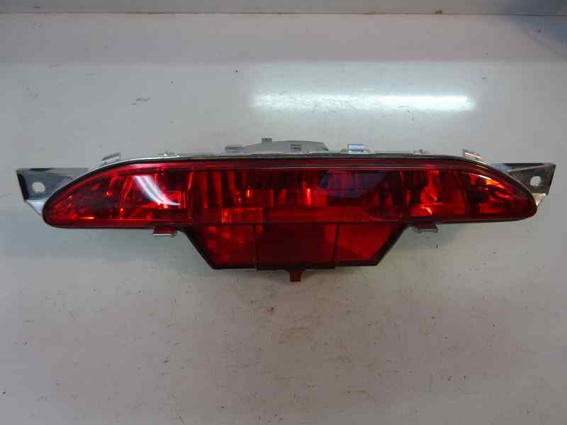 PILOTO TRASERO CENTRAL PEUGEOT 208 1.2 VTI MT 82CV