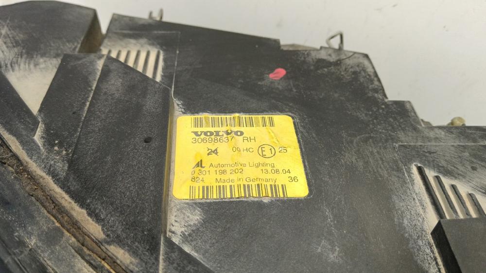 FARO DERECHO VOLVO S40 2004 2.0 MT 136CV | 100KW