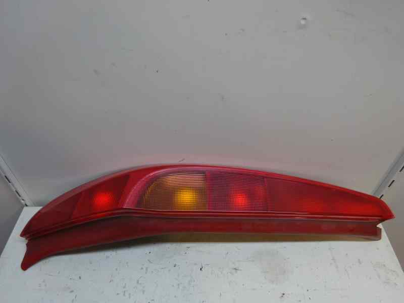 PILOTO TRASERO IZQUIERDO FIAT PUNTO 1.9 TD MT 60CV
