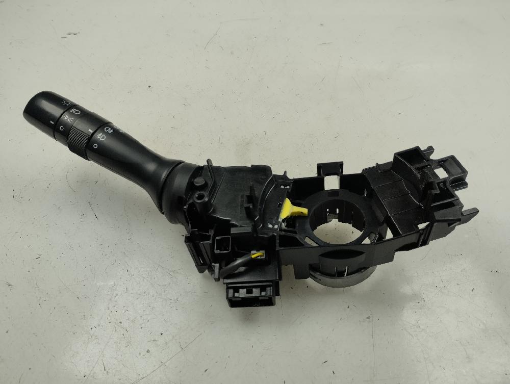 MANDO LUCES TOYOTA VERSO 1.6 MT 132CV | 97KW