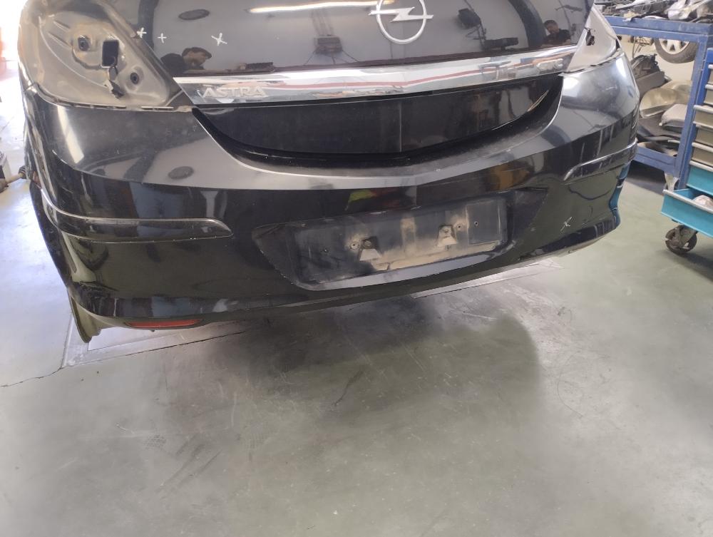 PARAGOLPES TRASERO OPEL ASTRA 1.9 CDTI MT 120CV