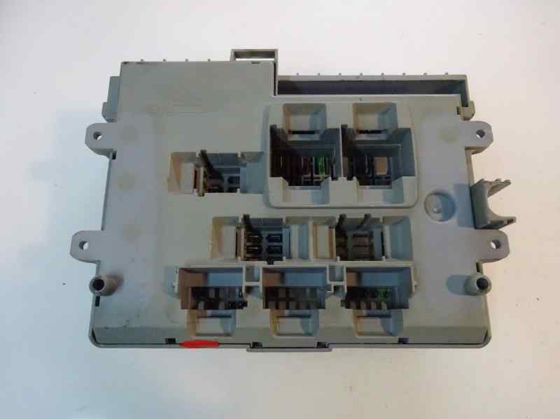 CAJA RELES FUSIBLES BMW SERIE 3 2006 2.0 320D MT 163CV