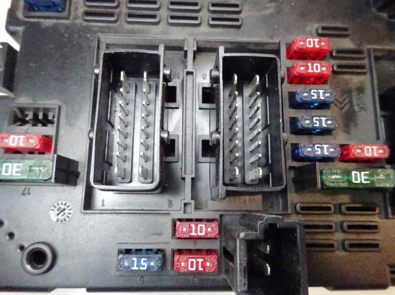 CAJA RELES FUSIBLES CITROEN XSARA 1.9 D MT 70CV