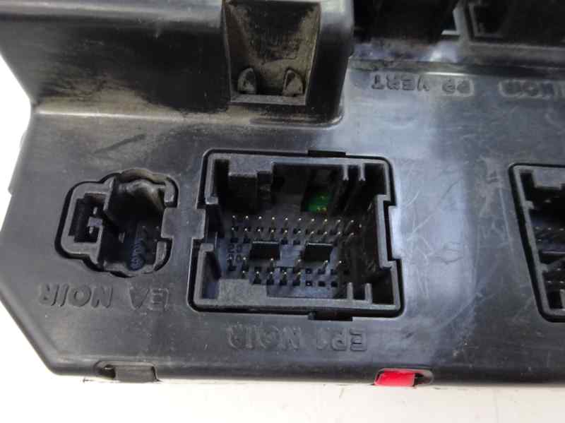 CAJA RELES FUSIBLES CITROEN C5 2004 2.0 HDI MT 109CV