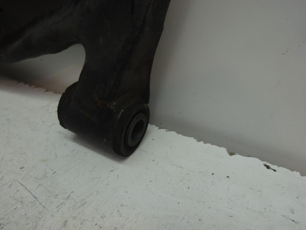 BRAZO SUSPENSION INFERIOR DELANTERO IZQUIERDO TOYOTA YARIS 1.0 MT 69CV