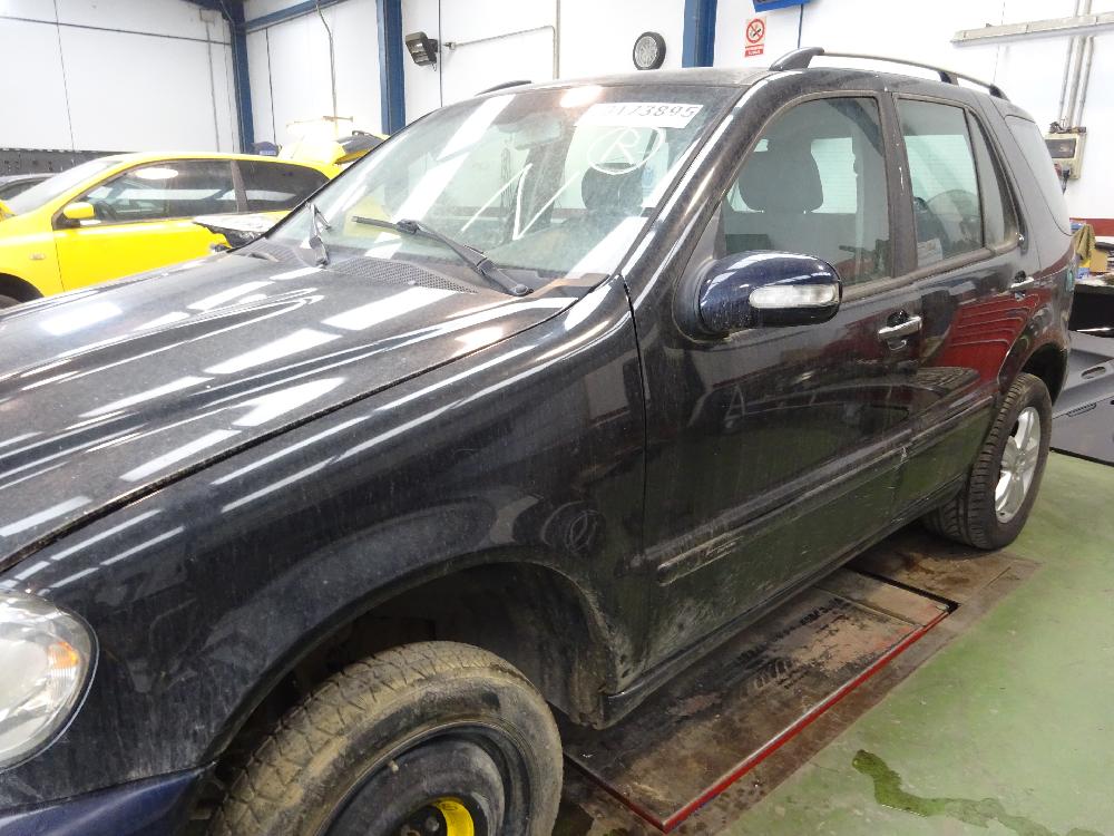 MERCEDES BENZ CLASE M 2001 2.7 ML 270 CDI MT 163CV