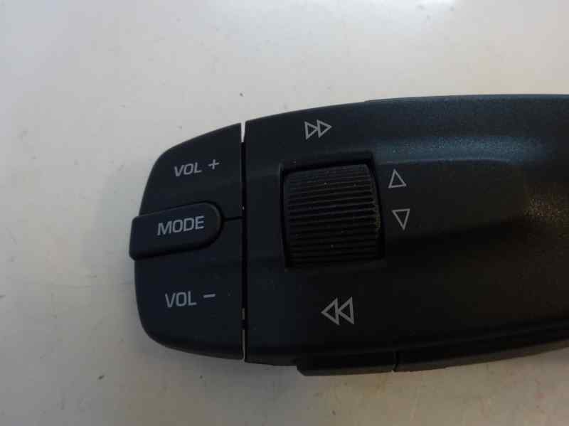 MANDO MULTIFUNCION SEAT IBIZA 1.6 TDI MT 90CV