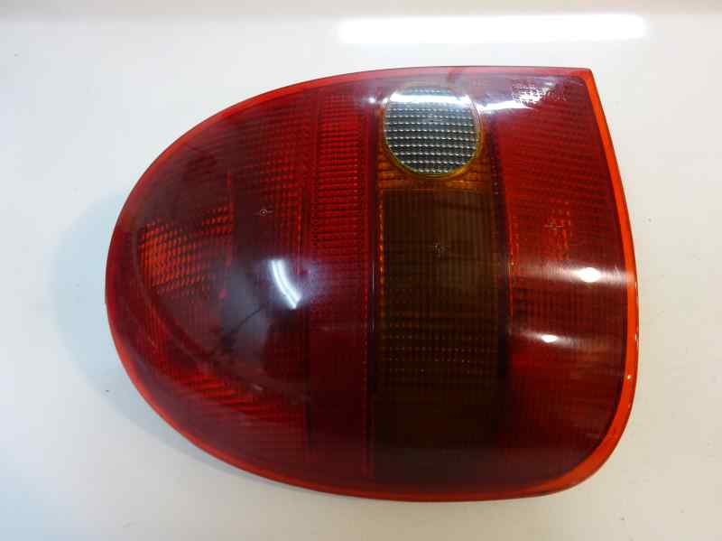 PILOTO TRASERO IZQUIERDO OPEL CORSA 1.4 MT 60CV | 44KW