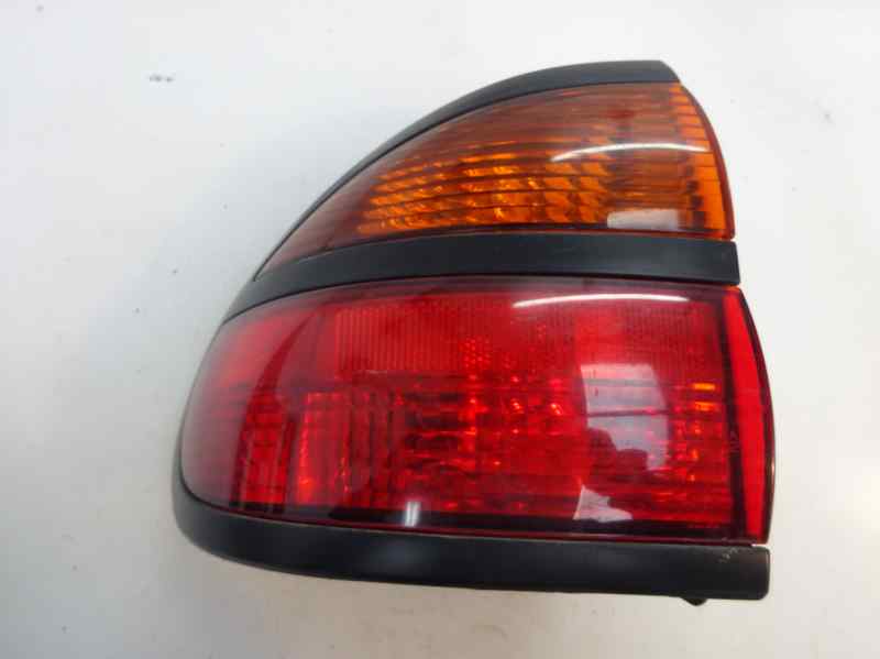 PILOTO TRASERO IZQUIERDO RENAULT LAGUNA 1998 1.6 MT 110CV
