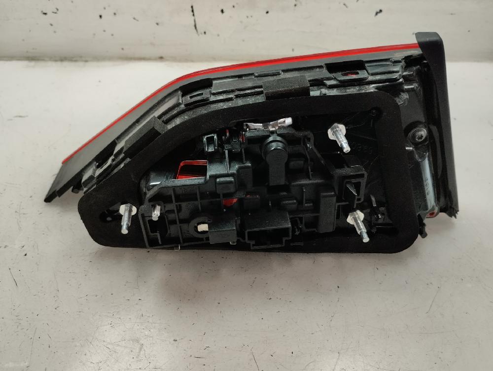 PILOTO TRASERO DERECHO INTERIOR AUDI A3 1.5 MT 150CV | 110KW