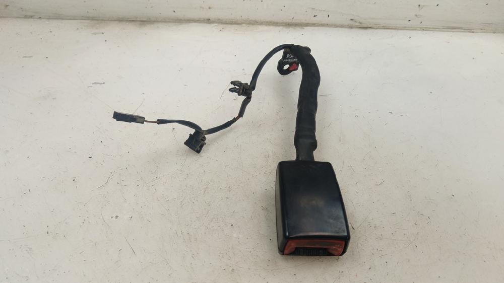 ANCLAJE CINTURON DELANTERO IZQUIERDO VOLKSWAGEN TOURAN 1.9 TDI MT 105CV | 77KW