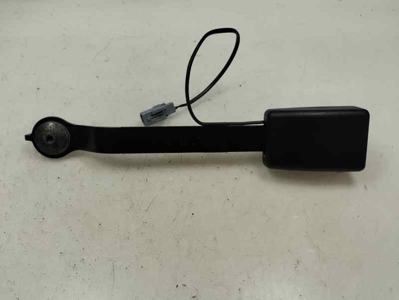 ANCLAJE CINTURON DELANTERO DERECHO RENAULT CLIO 2018 0.9 TSE MT 90CV