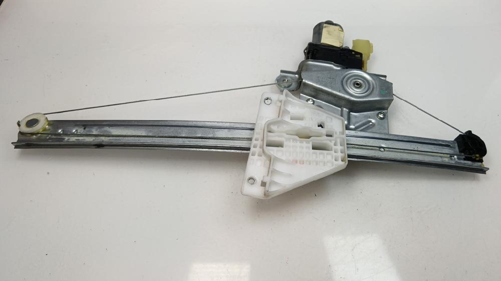 ELEVALUNAS TRASERO DERECHO FORD KUGA 1.5 MT 120CV