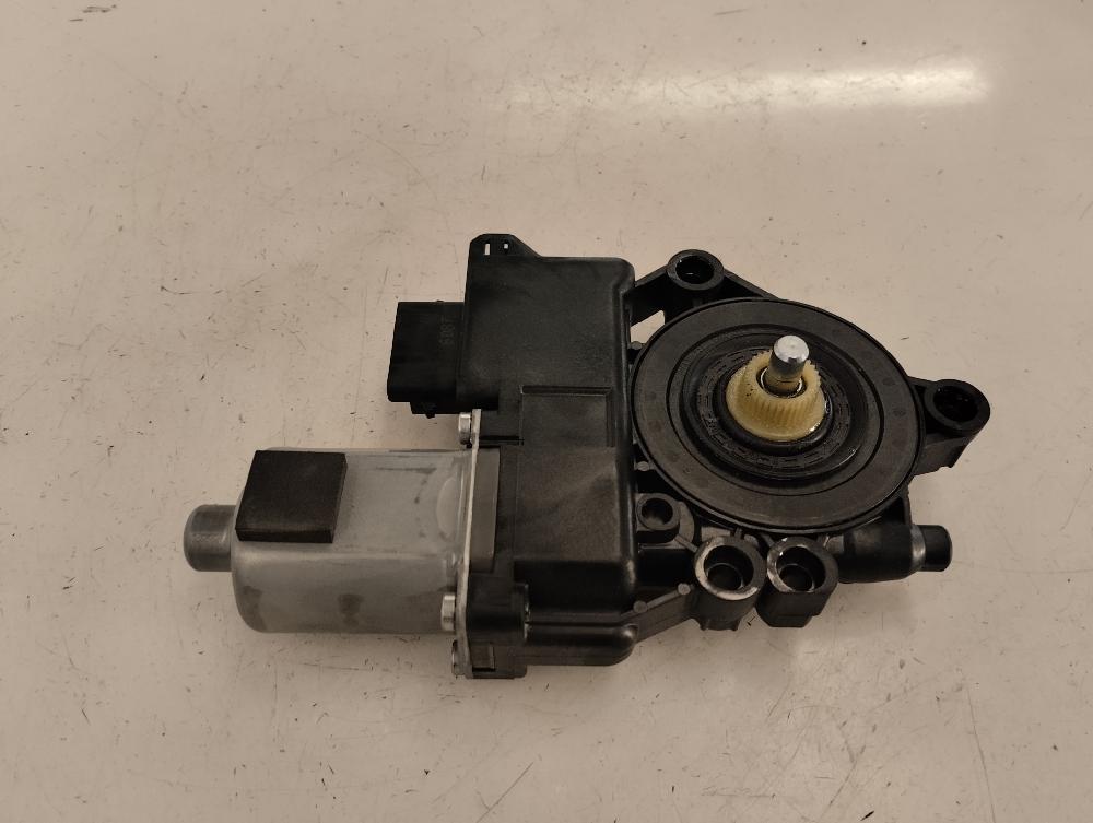 MOTOR ELEVALUNAS DELANTERO DERECHO HYUNDAI I30 1.6 MT 122CV | 90KW