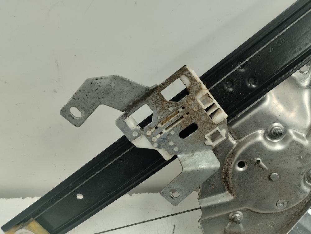 ELEVALUNAS TRASERO IZQUIERDO AUDI A6 1.9 TDI 6MT 130CV