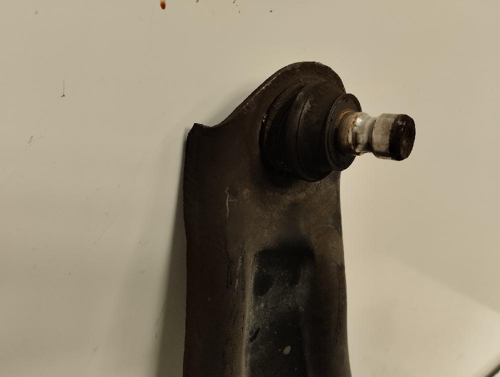 BRAZO SUSPENSION INFERIOR DELANTERO DERECHO NISSAN MICRA 1.2 MT 80CV