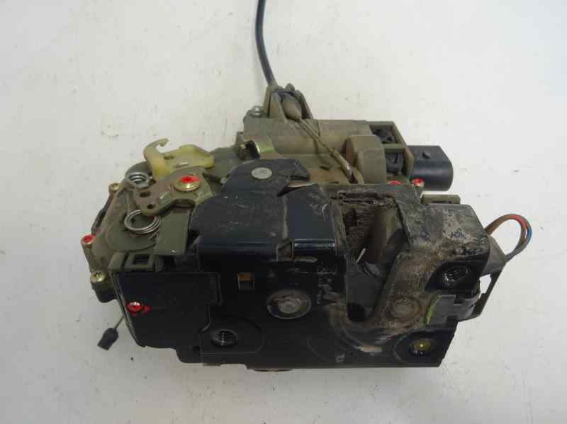 CERRADURA PUERTA DELANTERA IZQUIERDA VOLKSWAGEN GOLF 2002 1.9 TDI MT 110CV | 81KW