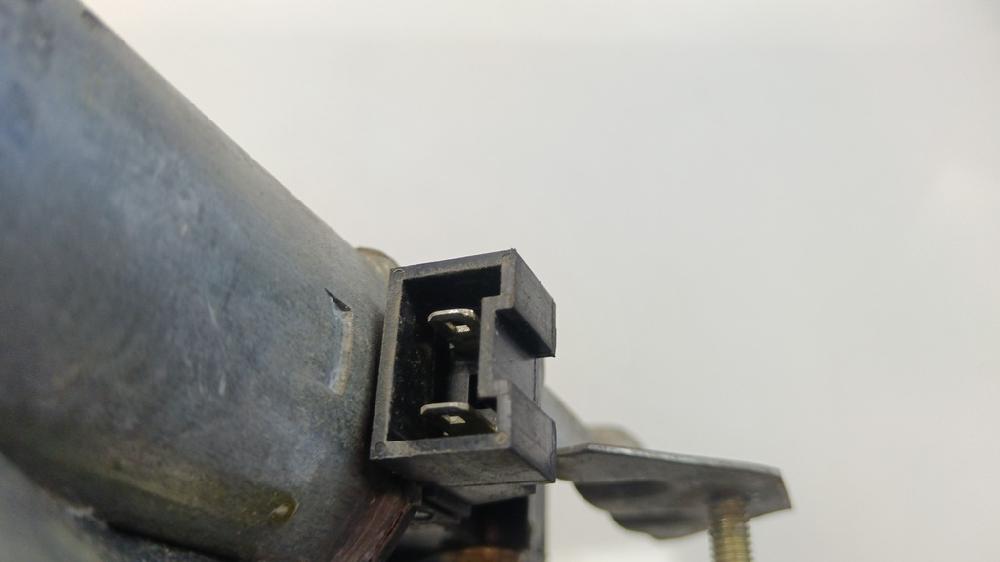 ELEVALUNAS DELANTERO IZQUIERDO PEUGEOT 205 1.4 MT 75CV