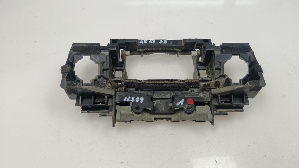 SOPORTE MANETA EXTERIOR DELANTERA DERECHA AUDI A8 3.7 AT 4WD 280CV | 206KW
