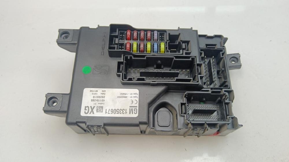 CAJA RELES FUSIBLES OPEL CORSA 1.3 CDTI MT 75CV