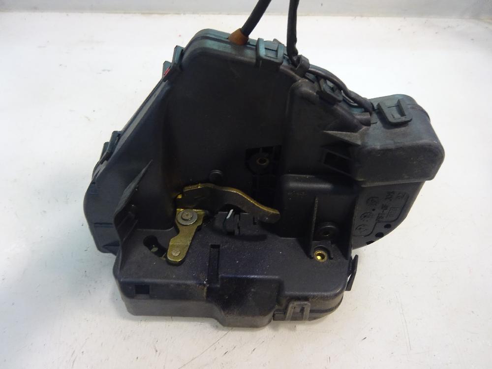 CERRADURA PUERTA TRASERA DERECHA MERCEDES BENZ CLASE C 2007 2.2 MT 150CV | 110KW
