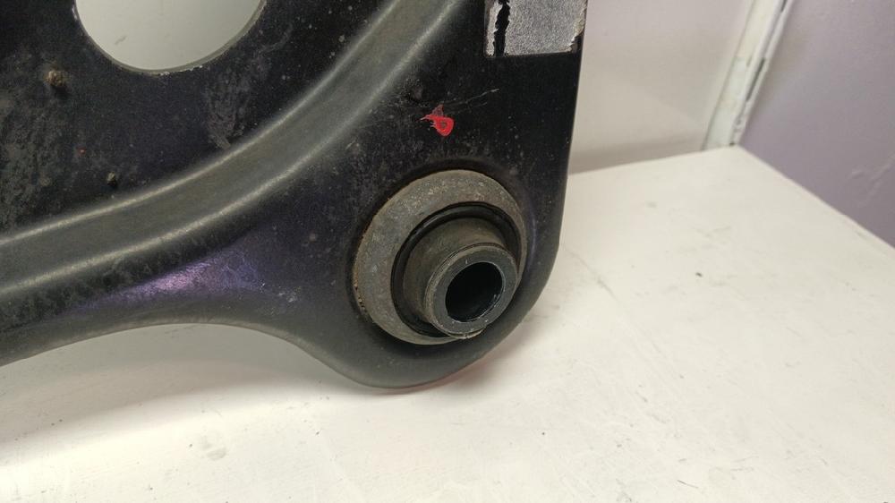 BRAZO SUSPENSION INFERIOR DELANTERO IZQUIERDO CITROEN C4 CACTUS 1.2 MT 110CV | 81KW