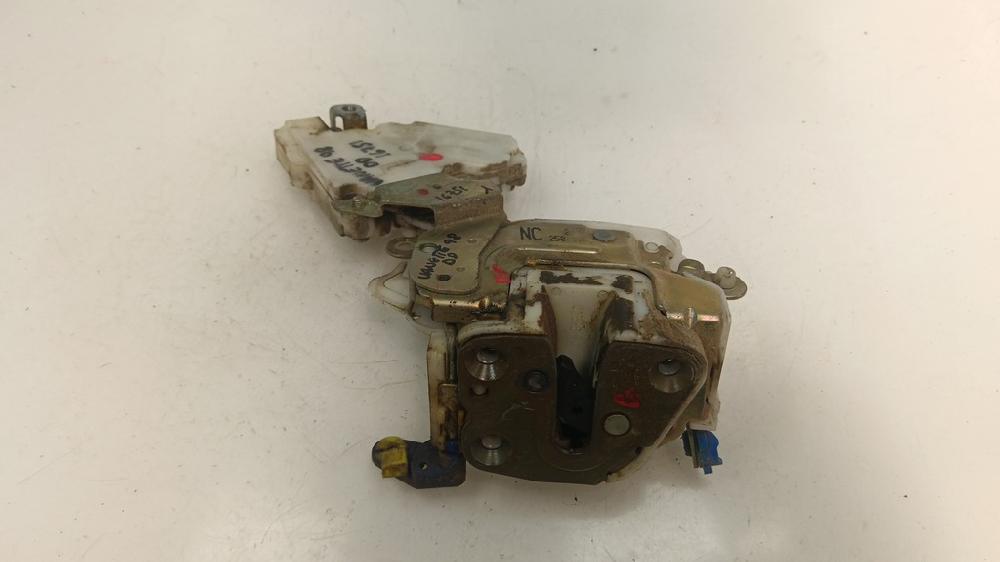 CERRADURA PUERTA DELANTERA DERECHA NISSAN VANETTE 2.3 D 75CV