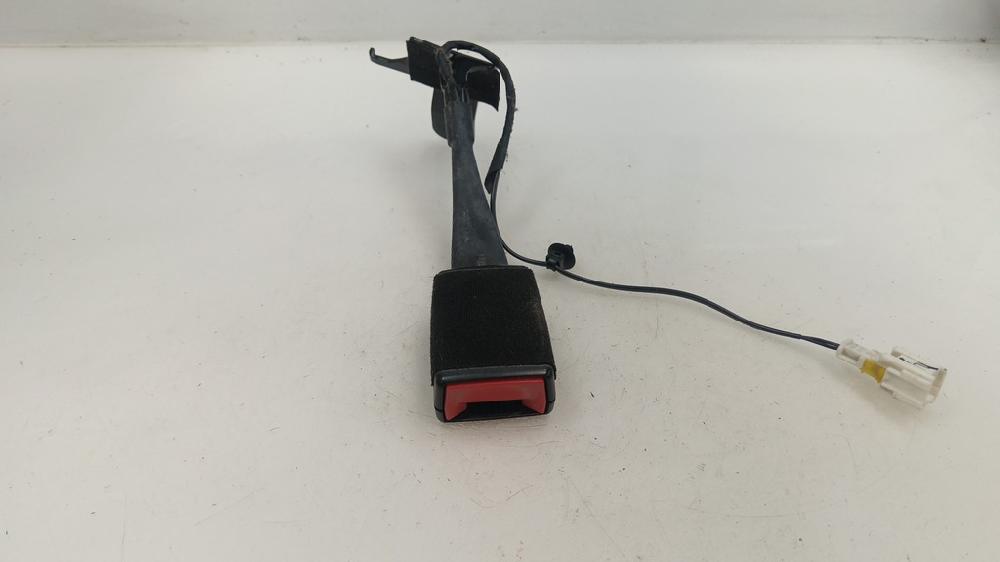 ANCLAJE CINTURON DELANTERO DERECHO CITROEN C4 CACTUS 1.6 MT 99CV | 73KW