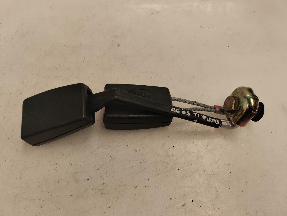 ANCLAJE CINTURON TRASERO IZQUIERDO AUDI A6 1.9 TDI 6MT 130CV
