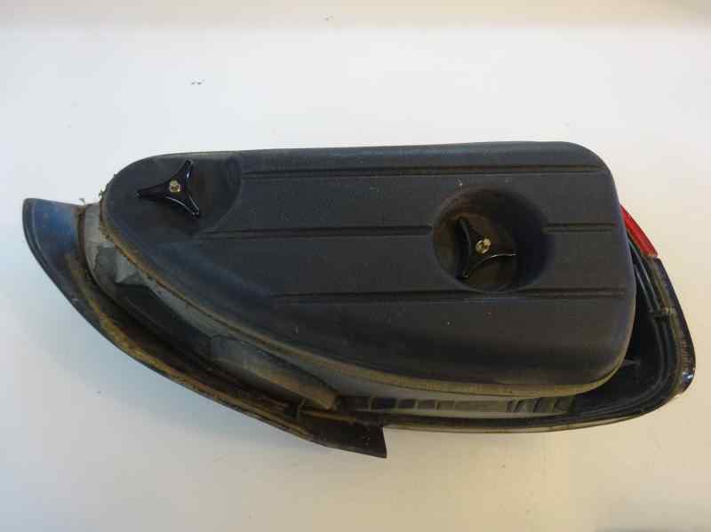 PILOTO TRASERO DERECHO PEUGEOT 306 1.6 MT 89CV | 65KW