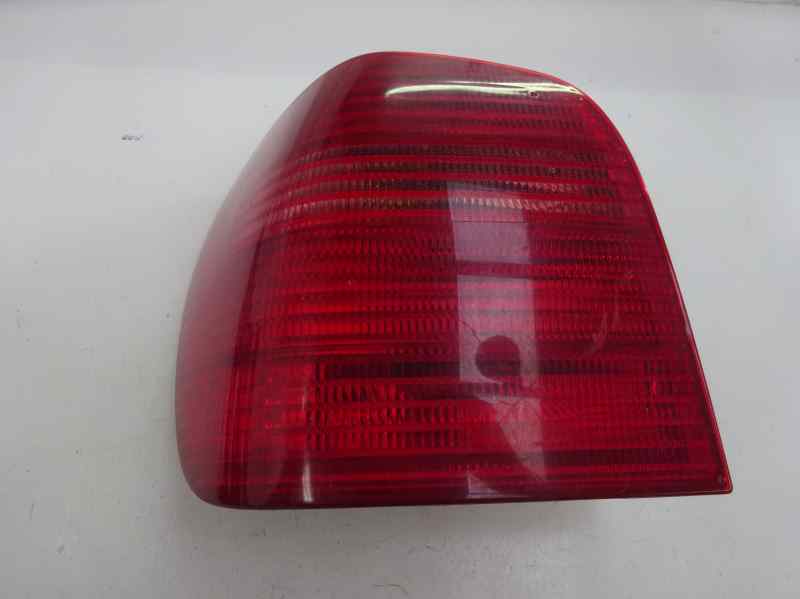 PILOTO TRASERO IZQUIERDO VOLKSWAGEN POLO 2000 1.4 MT 60CV | 44KW