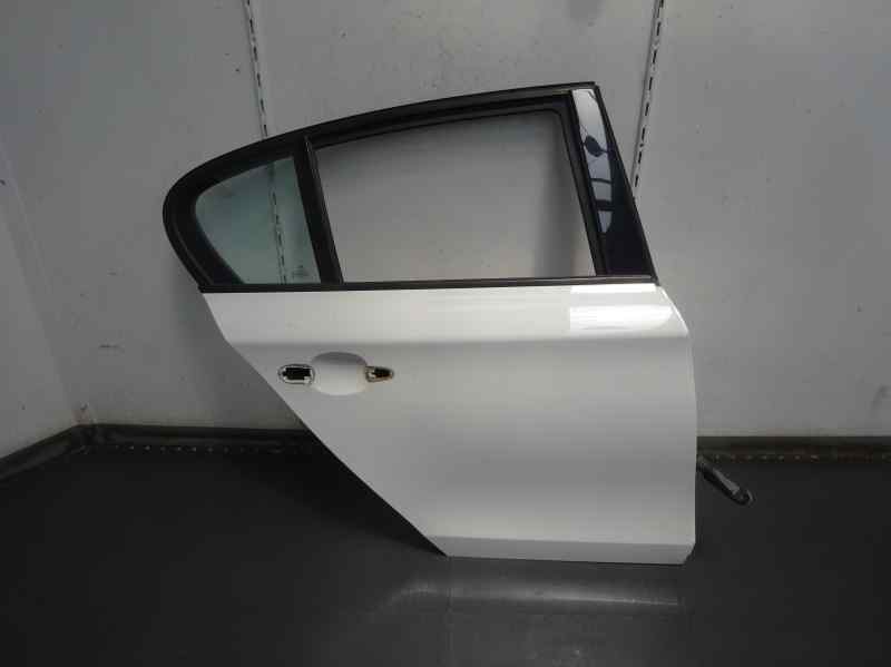 PUERTA TRASERA DERECHA BMW SERIE 1 2.0 MT 150CV | 110KW