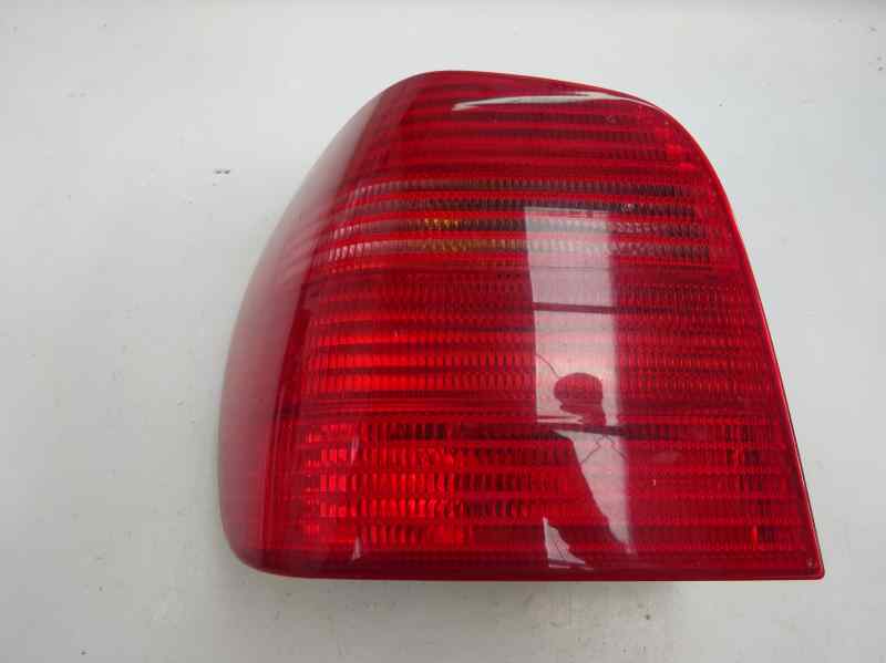PILOTO TRASERO IZQUIERDO VOLKSWAGEN POLO 2000 1.4 MT 75CV