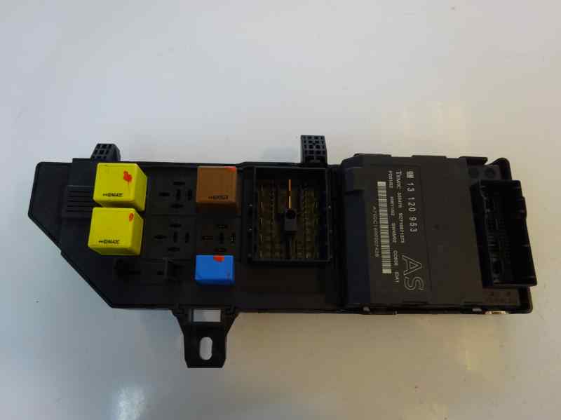CAJA RELES FUSIBLES OPEL VECTRA 2.2 DTI MT 125CV | 92KW