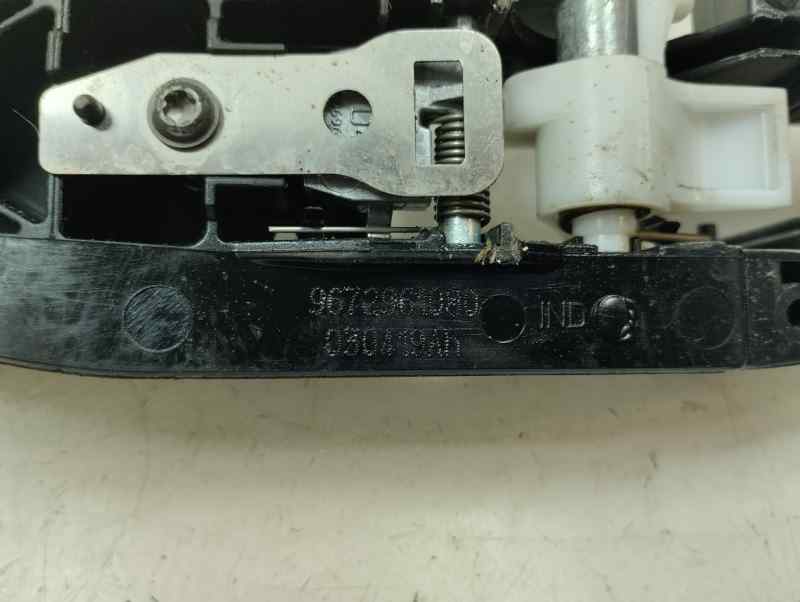 SOPORTE MANETA EXTERIOR DELANTERA DERECHA PEUGEOT 2008 1.2 VTI MT 82CV